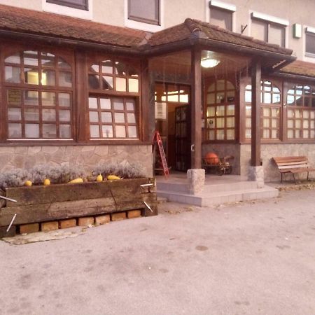 Gostilna Ulcar Hotell Ig Eksteriør bilde